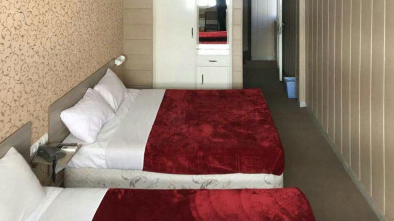 اتاق سه تخته 4 هتل آریانا شیراز